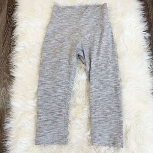 Lululemon Womens Capri Legging 17" Inseam Striped Active Gym Size 4